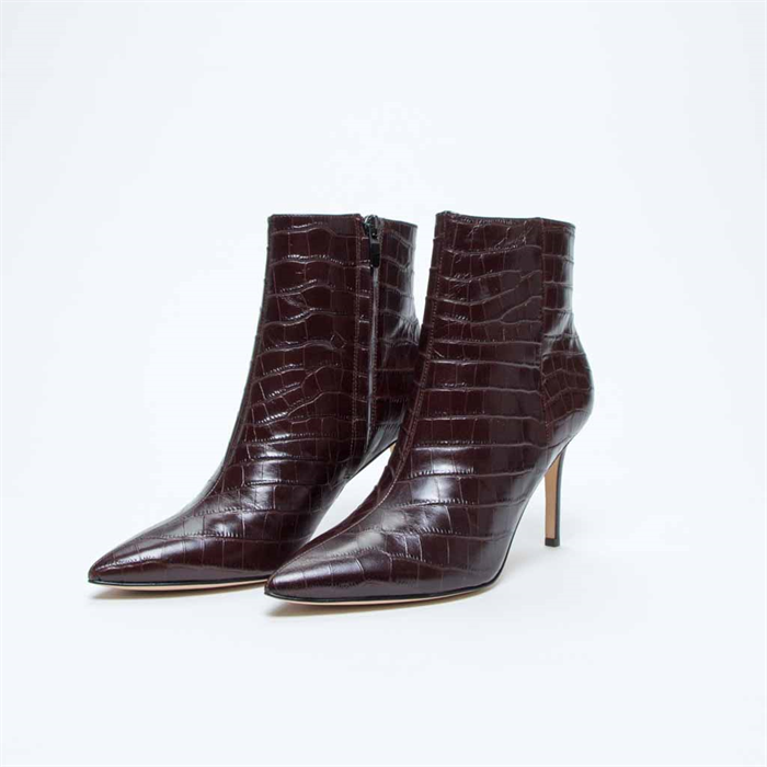 Winter high heel shoe