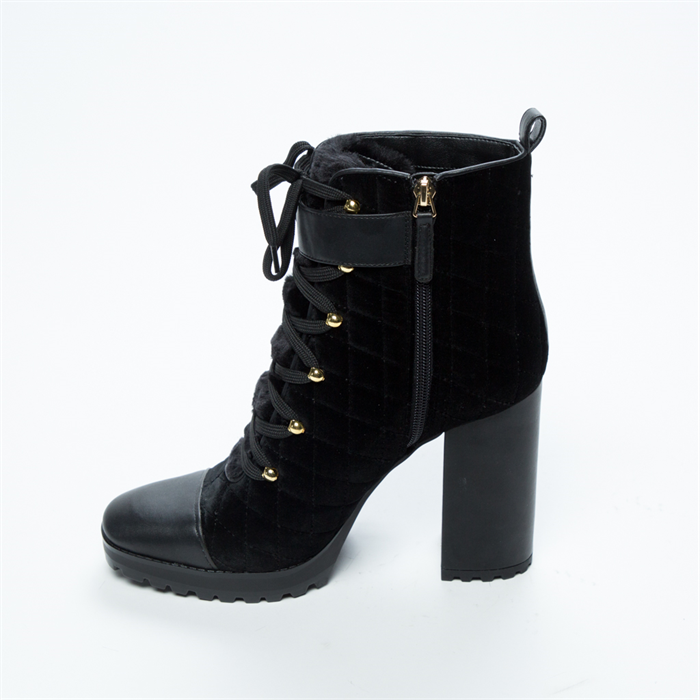 Winter Heel Shoe