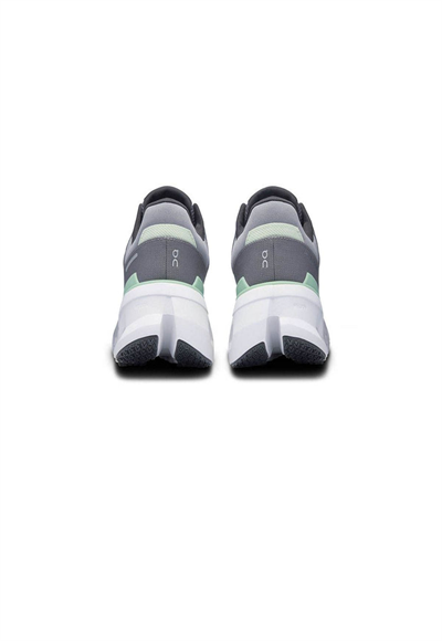 Shoe