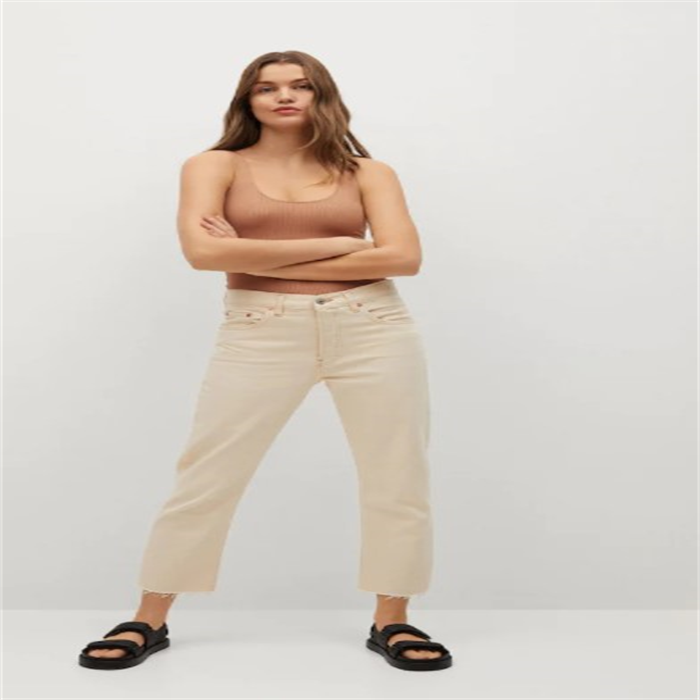 sleeveless blouse