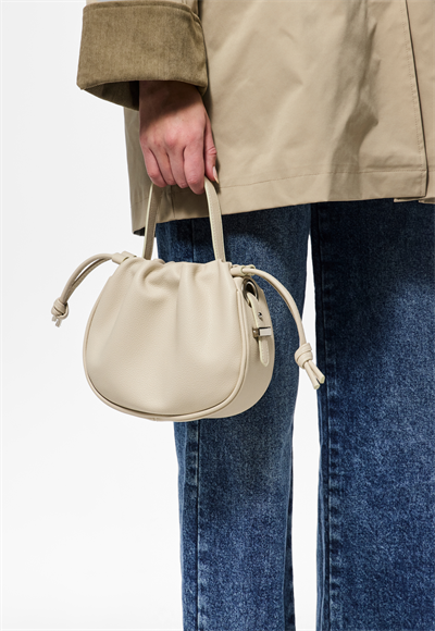 حقيبه