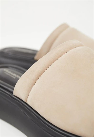 BLENDA SLIDES حذاء