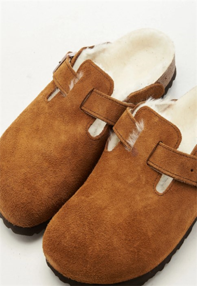 Women's slippers