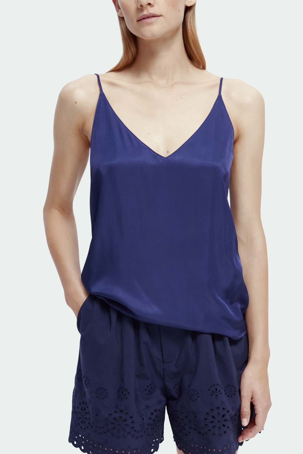 sleeveless blouse