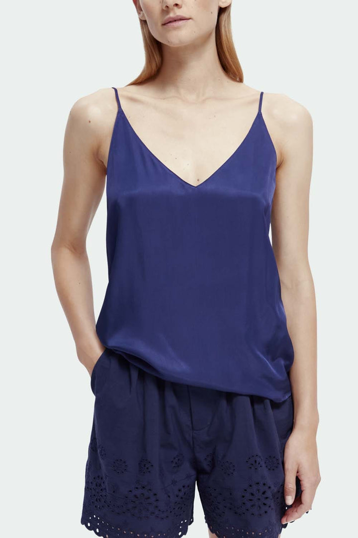 sleeveless blouse