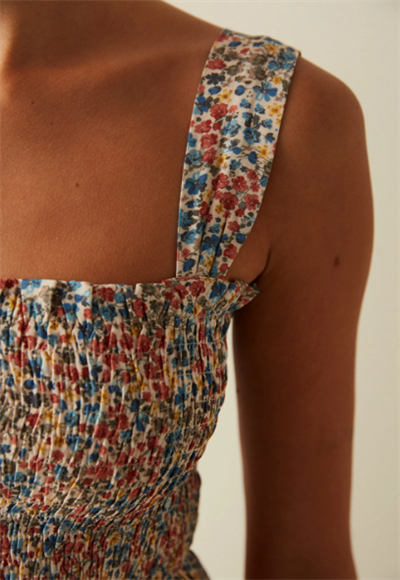 sleeveless blouse