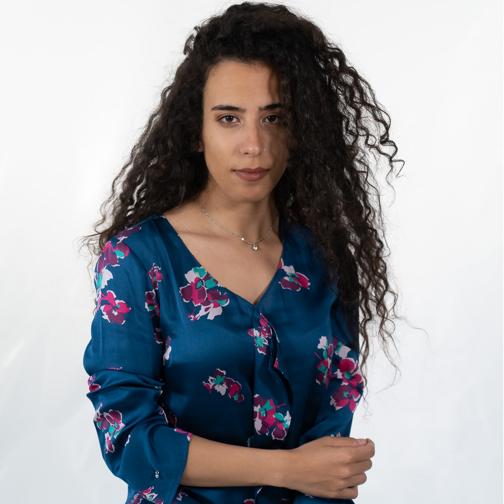 بلوزة مزينة بطباعة ازهار