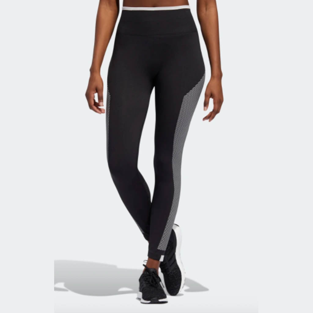 Tight sports pants