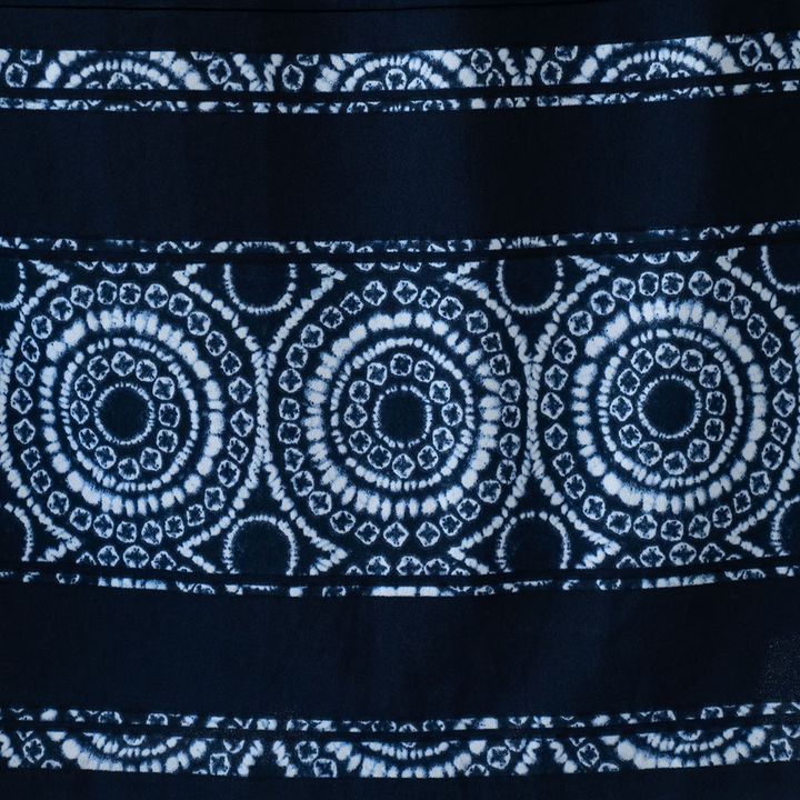 Maxi dress with printed hem