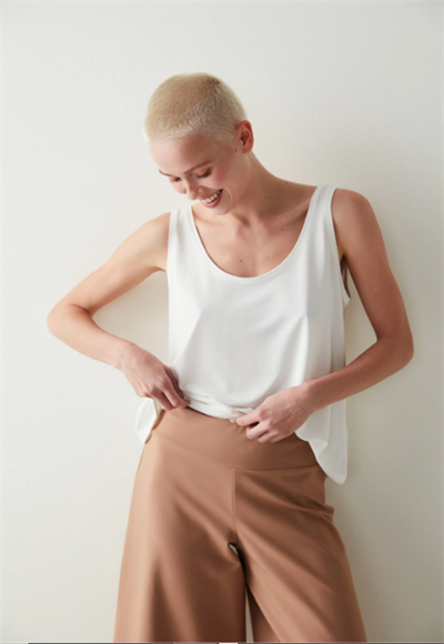 sleeveless blouse