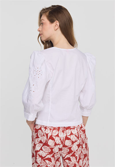blouse