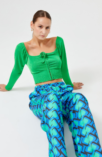 بنطال فضفاض