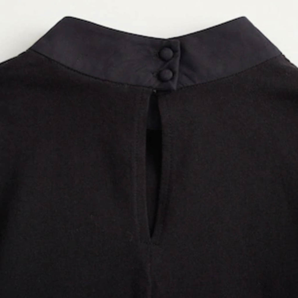 تيشيرت بأكمام منفوشة