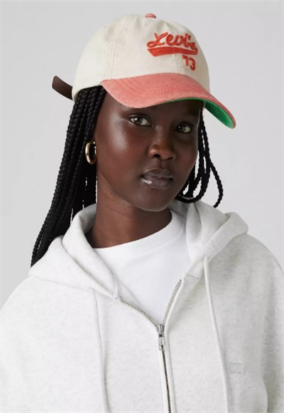 hat