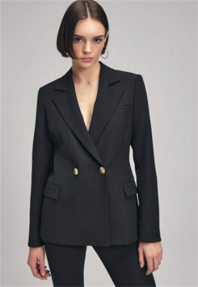 Double-breasted jacket with long sleeves