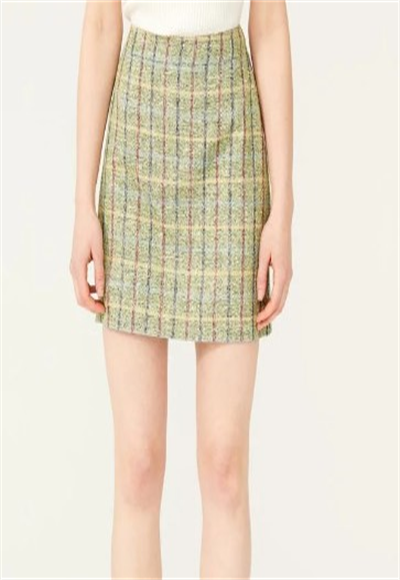 تنورة قصيرة