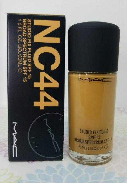 كريم الأساس STUDIO FIX FLUID SPF 15