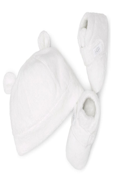 cap with shoes