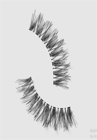 eyelashes