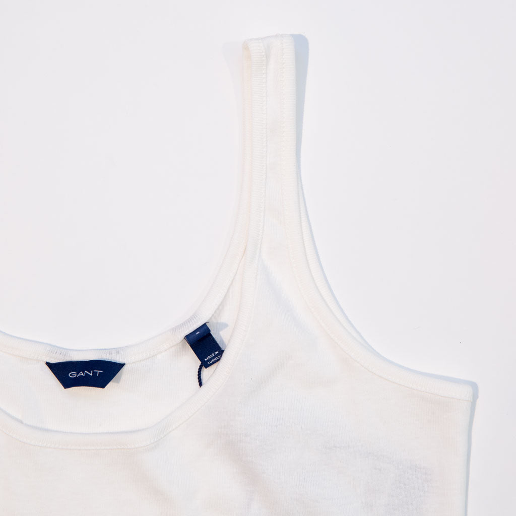 sleeveless blouse