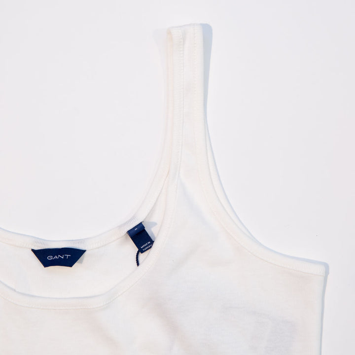 sleeveless blouse