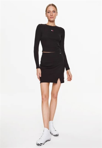 تنورة قصيرة