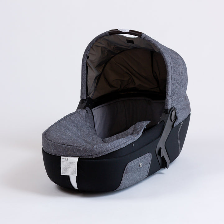 Portable bed for children