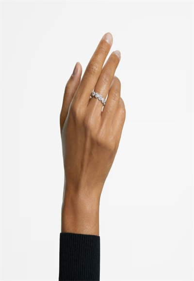 Crystal-Studded Ring