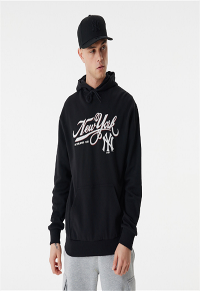 Long-sleeved T-shirt