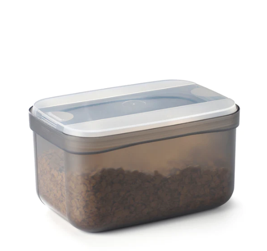 Storage container - for the neighbors and the closet - fortified 2.2 litre