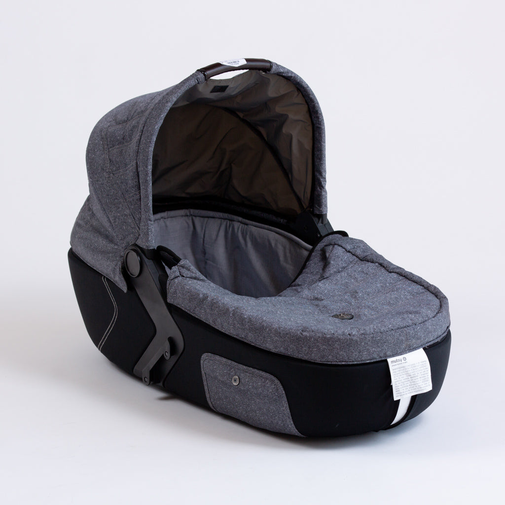Portable bed for children