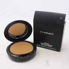 كريم اساس STUDIO FIX POWDER PLUS
