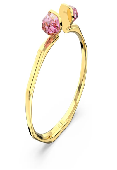 Bracelet adorned with pink crystal