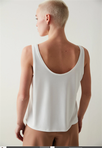 sleeveless blouse