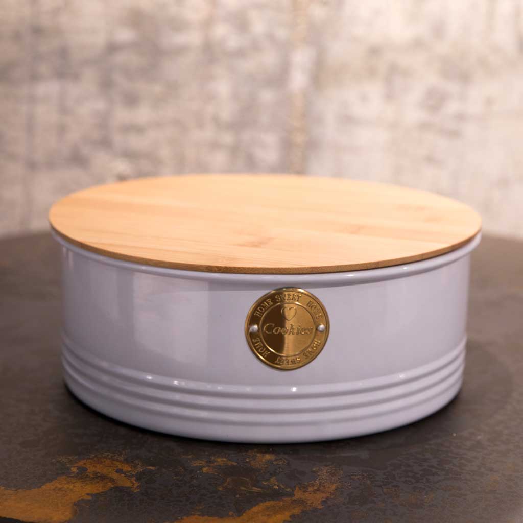 Cookie box with bamboo lid