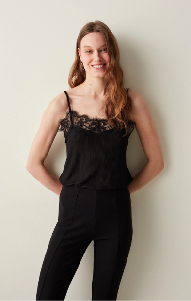 sleeveless blouse