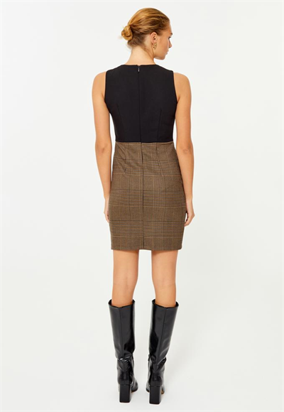 Women's short sleeveless dress