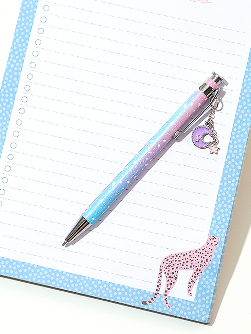 قلم حبر اسود