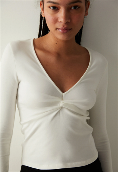 long-sleeved blouse