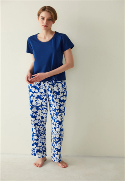 Pajamas gift blue flowers