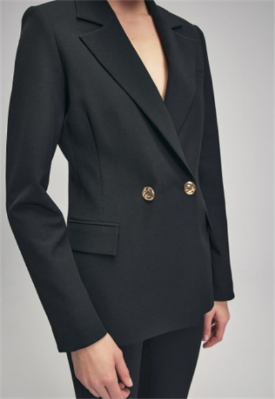 Double-breasted jacket with long sleeves