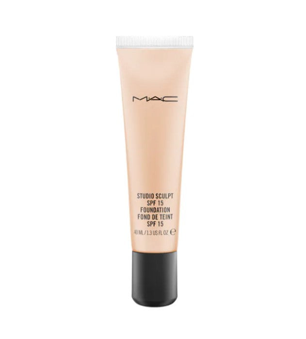 STUDIO SCULPT Foundation SPF 15