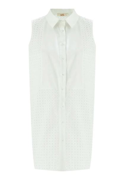 sleeveless blouse