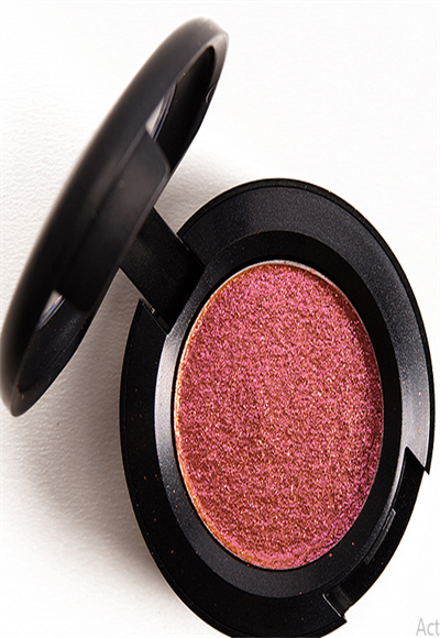 Copper eyeshadow