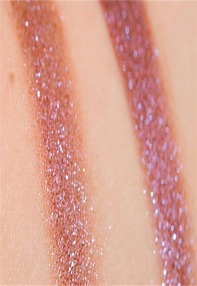 Plum eyeshadow