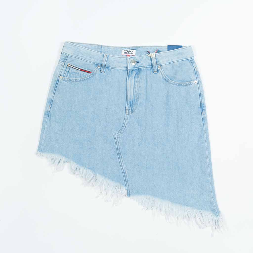 تنورة جينز قصيرة