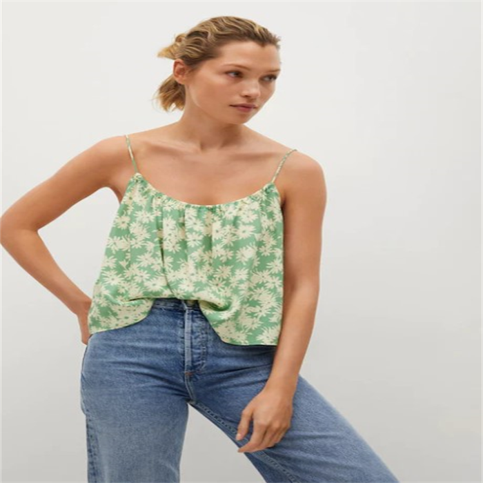 sleeveless blouse