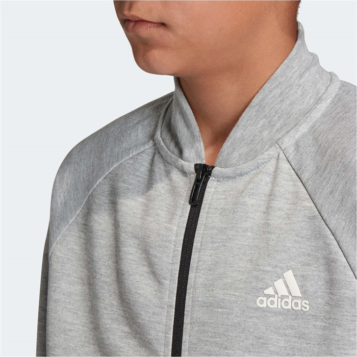 طقم رياضي