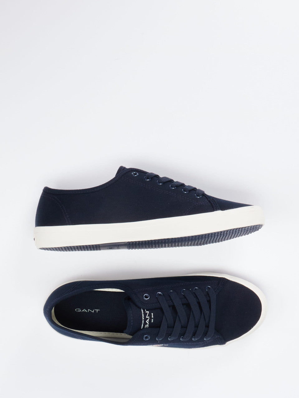 Shoe