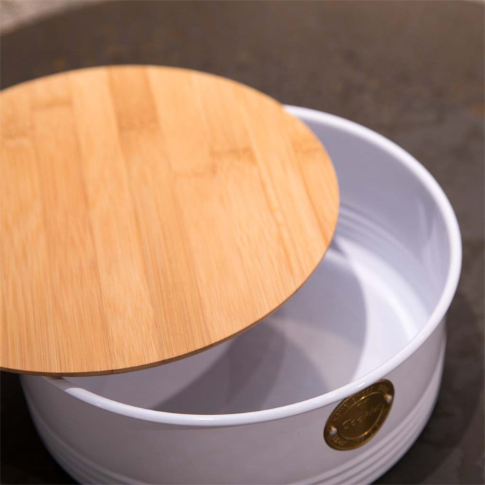 Cookie box with bamboo lid